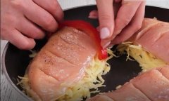 Specialitate din piept de pui cu cașcaval